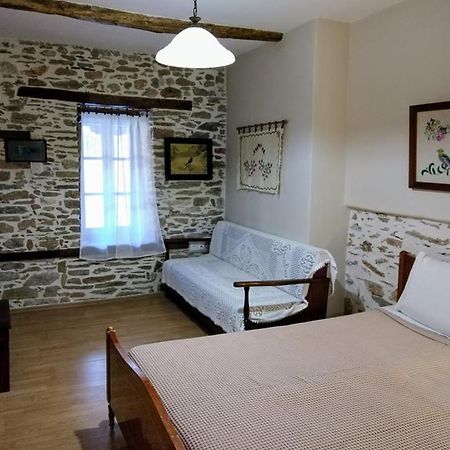 Ξενώνας Το Πέτρινο 2 Keramídhion Esterno foto