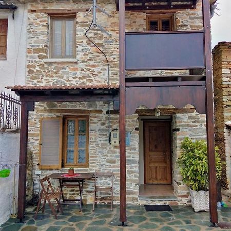 Ξενώνας Το Πέτρινο 2 Keramídhion Esterno foto