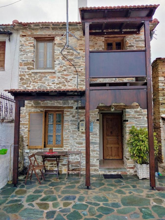 Ξενώνας Το Πέτρινο 2 Keramídhion Esterno foto